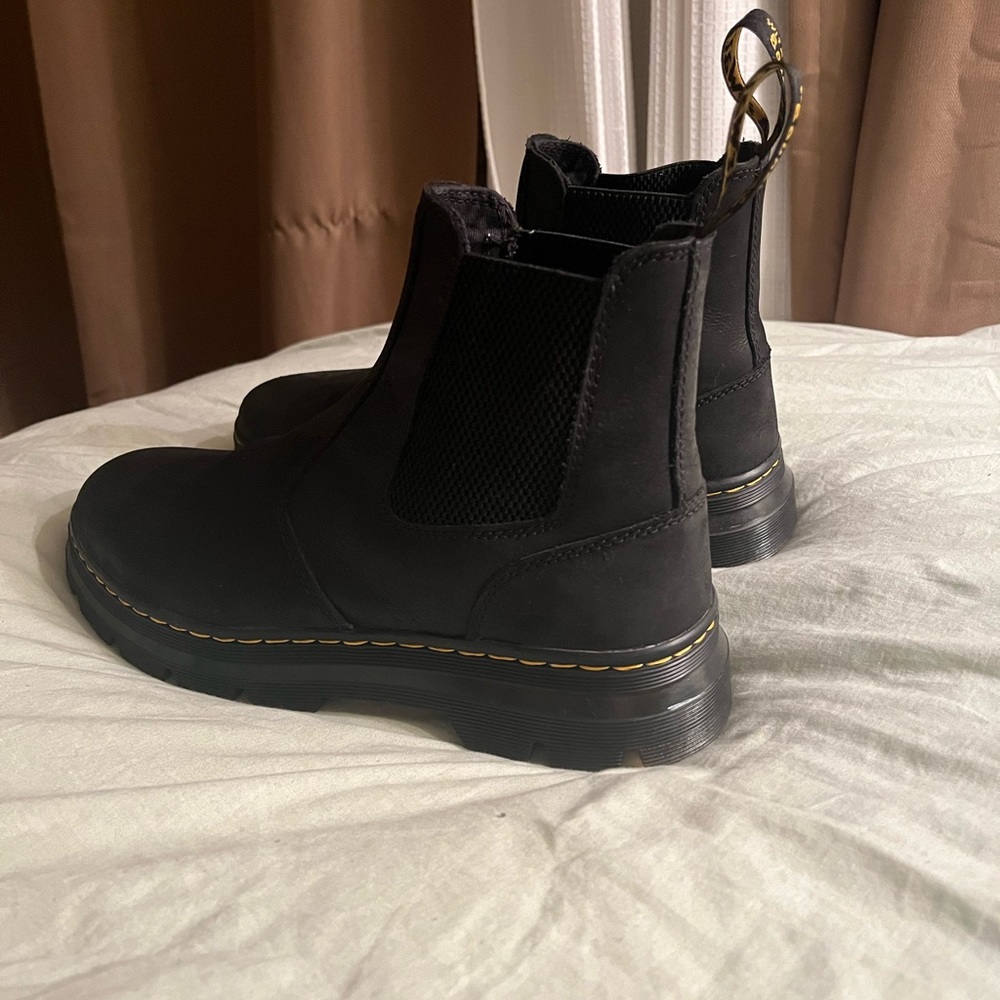Dr. Martens/ Embury Leather Casual Chelsea Boots/ Color: Black Wyoming